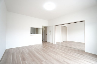 【居間・リビング】 | 【リノベ済】パルコープ長束2F