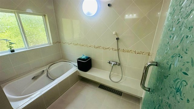 南軽井沢 平家建て中古アメリカンハウスの浴室|風呂