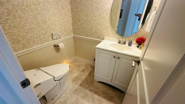 【動画付き】南軽井沢 平家建て中古アメリカンハウスのトイレ|トイレ