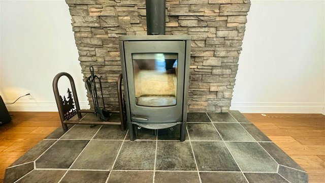 南軽井沢 平家建て中古アメリカンハウスの冷暖房・空調設備|薪ストーブ