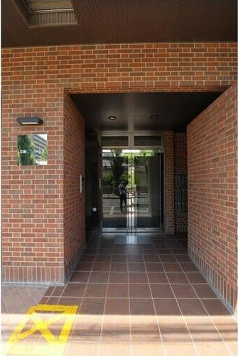 江坂OMパレスのエントランス