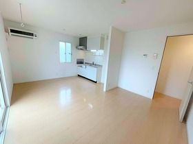 グランモアA棟の居間・リビング