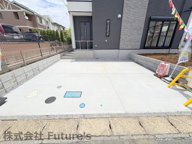 流山市加2丁目　新築戸建　全1棟の駐車場|カースペース並列2台可能