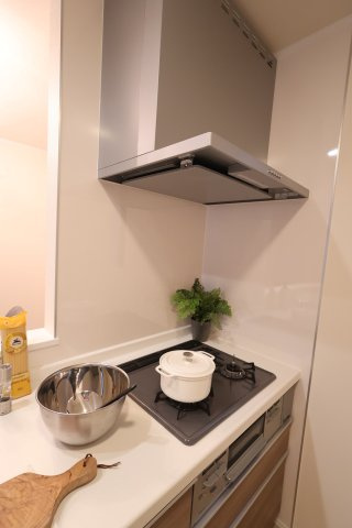 【キッチン】 | 《仲介手数料無料》南区大字大谷口791-15(全1戸)新築一戸建てハートフルタウン | 撮影日 2025年10月30日 15:15 晴れ