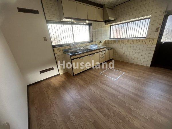 市小路戸建のキッチン