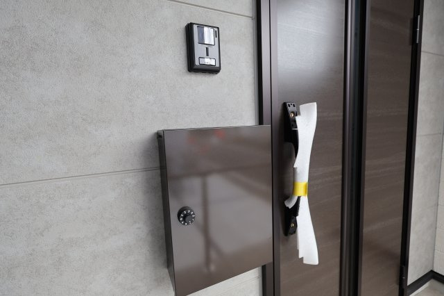 《仲介手数料無料》南区四谷１丁目1-10(全1戸)新築一戸建てLIGAREのセキュリティ|撮影日 2025年9月21日 10:30 晴れ