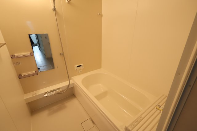 《仲介手数料無料》南区四谷１丁目1-10(全1戸)新築一戸建てLIGAREの浴室|撮影日 2025年9月21日 10:30 晴れ