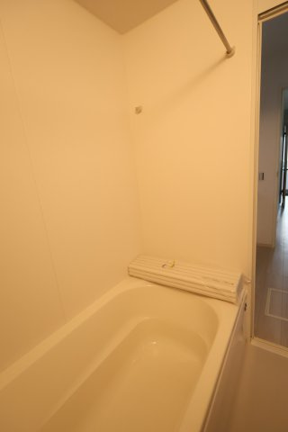 《仲介手数料無料》南区四谷１丁目1-10(全1戸)新築一戸建てLIGAREの浴室|撮影日 2025年9月21日 10:30 晴れ