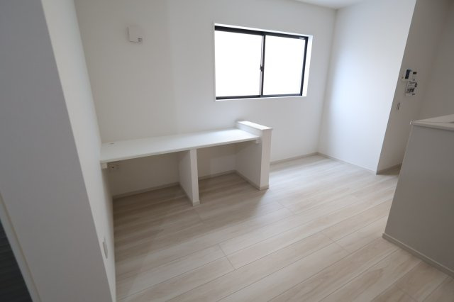 《仲介手数料無料》南区四谷１丁目1-10(全1戸)新築一戸建てLIGAREの内装|撮影日 2025年9月21日 10:30 晴れ