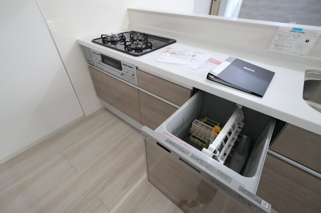 《仲介手数料無料》南区四谷１丁目1-10(全1戸)新築一戸建てLIGAREのキッチン|撮影日 2025年9月21日 10:30 晴れ