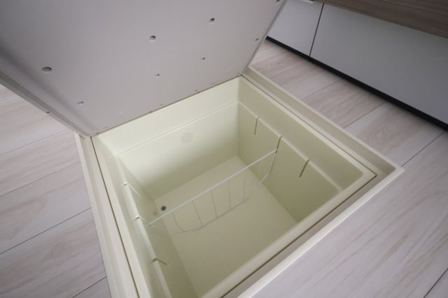 《仲介手数料無料》南区四谷１丁目1-10(全1戸)新築一戸建てLIGAREのキッチン|撮影日 2025年9月21日 10:30 晴れ