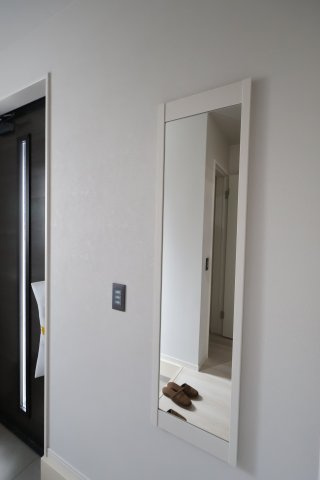 《仲介手数料無料》南区四谷１丁目1-10(全1戸)新築一戸建てLIGAREの玄関|撮影日 2025年9月21日 10:30 晴れ