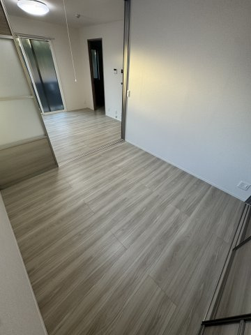 イルソラーレ須磨の洋室