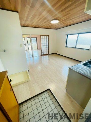 エクセレント愛宕の玄関