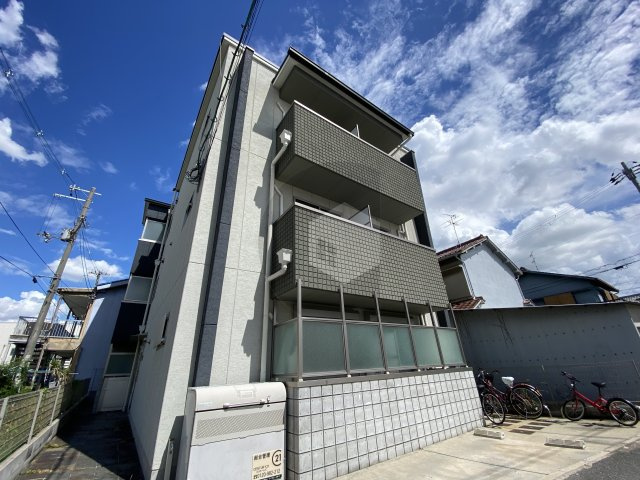 エヌエムトラントシス