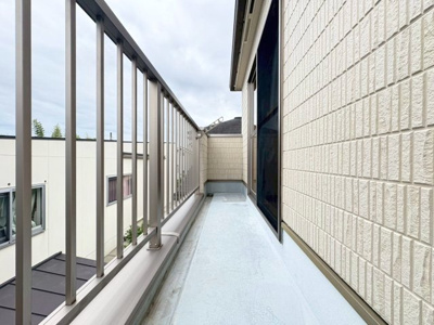 【バルコニー】 | 箕面市桜ヶ丘2丁目テラスハウス