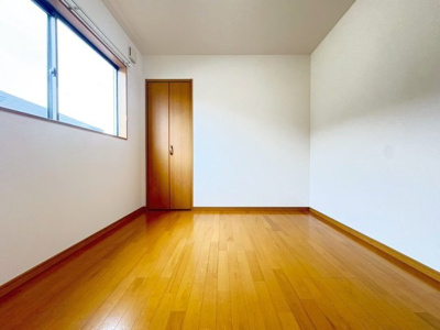 【洋室】 | 箕面市桜ヶ丘2丁目テラスハウス