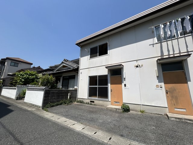 真田アパートの駐車場