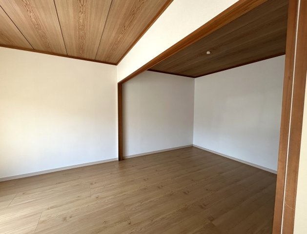 真田アパートの居間・リビング