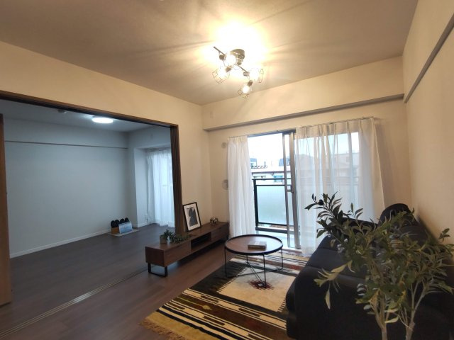 【居間・リビング】アーベイン朝霞リーデンス 