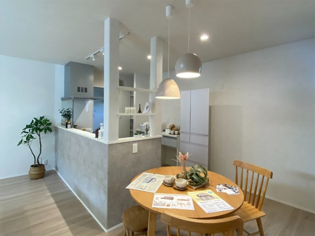 西福原8丁目新築未入居一戸建の居間・リビング