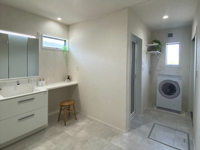 西福原8丁目新築未入居一戸建の独立洗面台