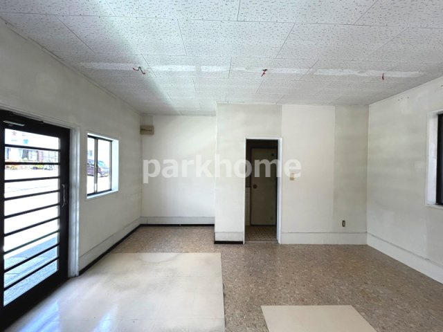 須崎O店舗の内装