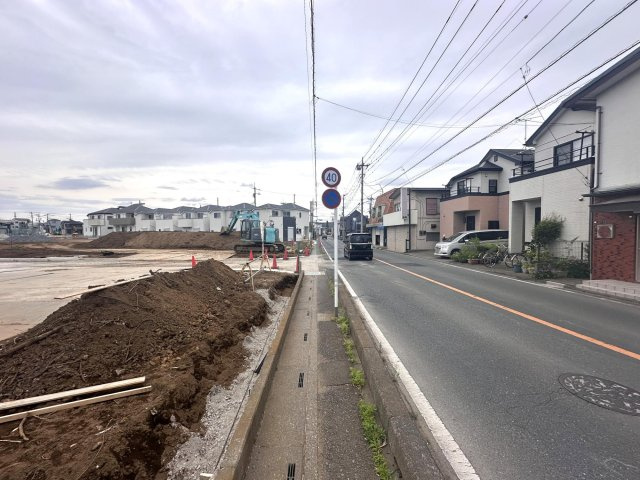ふじみ野市大井中央１丁目の売地の前面道路含む現地写真|南東側8ｍ公道です。