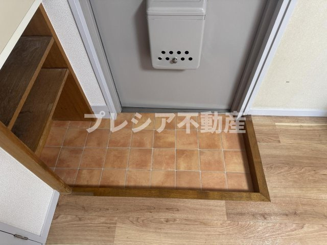 櫻井ビルの玄関