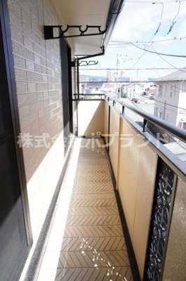 【バルコニー】 | TwinHouse A | 1階はテラスです