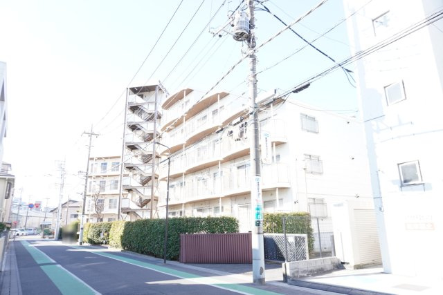 ライオンズマンション谷塚の外観