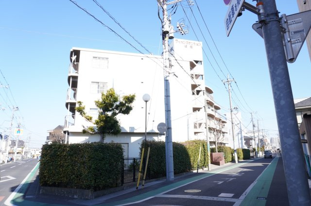 ライオンズマンション谷塚の外観