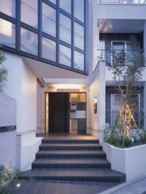 グランデ目白御留山のエントランス