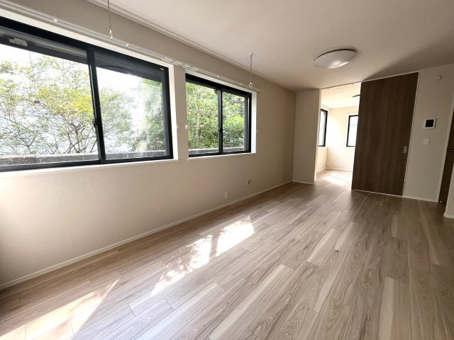 【居間・リビング】 | Mhaus | LDKは11帖あります