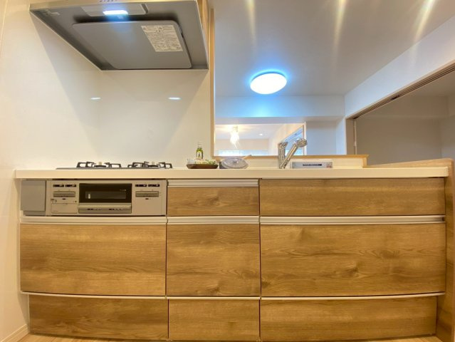 桂川ハイツ３号館のキッチン|木目調システムキッチン新調♪