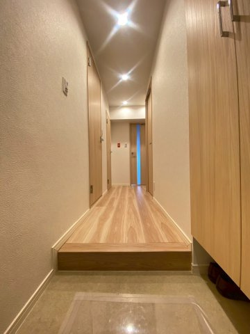 桂川ハイツ３号館の玄関|シューズボックス付き玄関