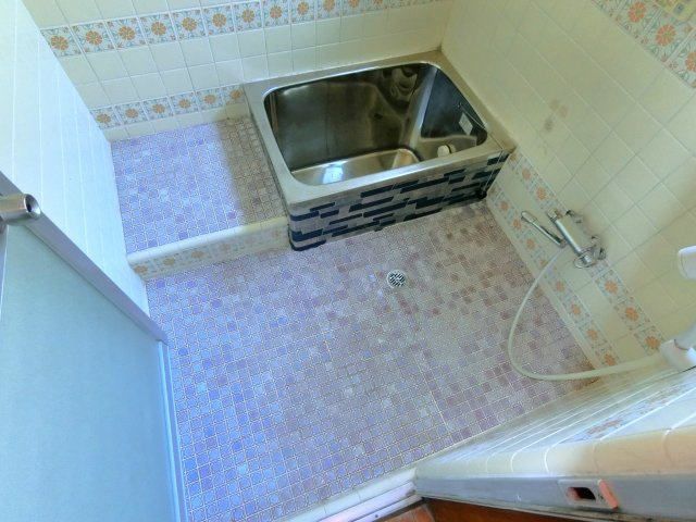 鶴ヶ里貸家A（ツルガサトカシヤ）の浴室