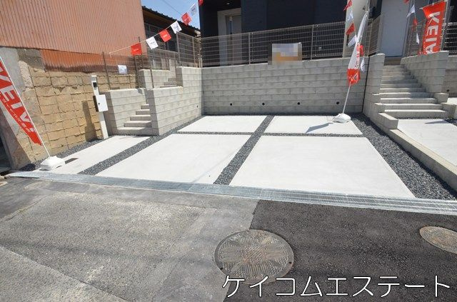 サンプルの駐車場