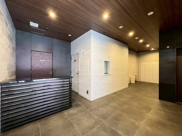 エステムコート大阪新町のロビー