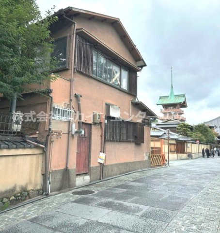 東山区下河原通高台寺　貸店舗の外観