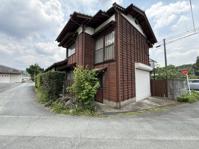 八女市立花町兼松中古住宅の外観
