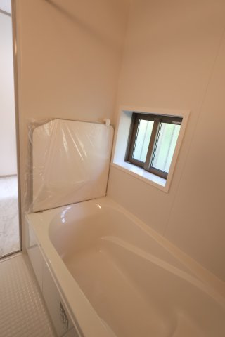 《仲介手数料無料》浦和区瀬ヶ崎１丁目33-3(全1戸)新築一戸建てハートフルタウンの浴室|撮影日 2025年11月14日 14:15 晴れ