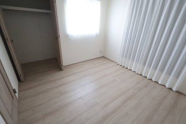 《仲介手数料無料》浦和区瀬ヶ崎１丁目33-3(全1戸)新築一戸建てハートフルタウンの洋室|撮影日 2025年11月14日 14:15 晴れ