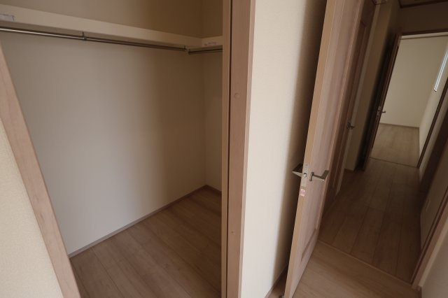 《仲介手数料無料》浦和区瀬ヶ崎１丁目33-3(全1戸)新築一戸建てハートフルタウンの収納|撮影日 2025年11月14日 14:15 晴れ