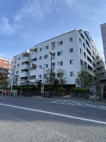 アパガーデンズ新宿戸山公園の外観