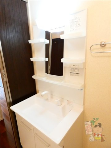 ロングマレ伊福町の洗面所