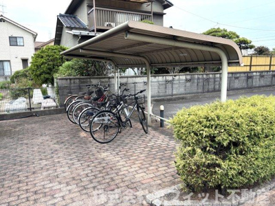 【その他共用部分】 | グレイス スクエア新涯 　5　 A棟 | 屋根付き駐輪場