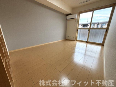 【居間・リビング】 | グレイス スクエア新涯 　5　 A棟