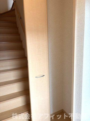 【その他】 | グレイス スクエア新涯 　5　 A棟 | 玄関収納