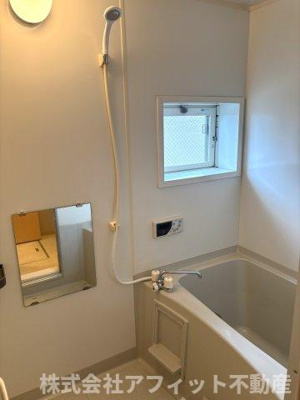 【浴室】 | グレイス スクエア新涯 　5　 A棟 | 追い焚き機能付き